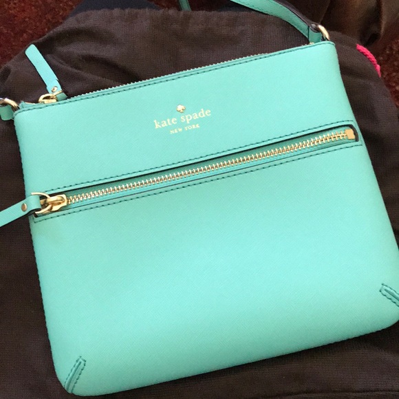 kate spade Handbags - Kate Spade Crossbody Bag
